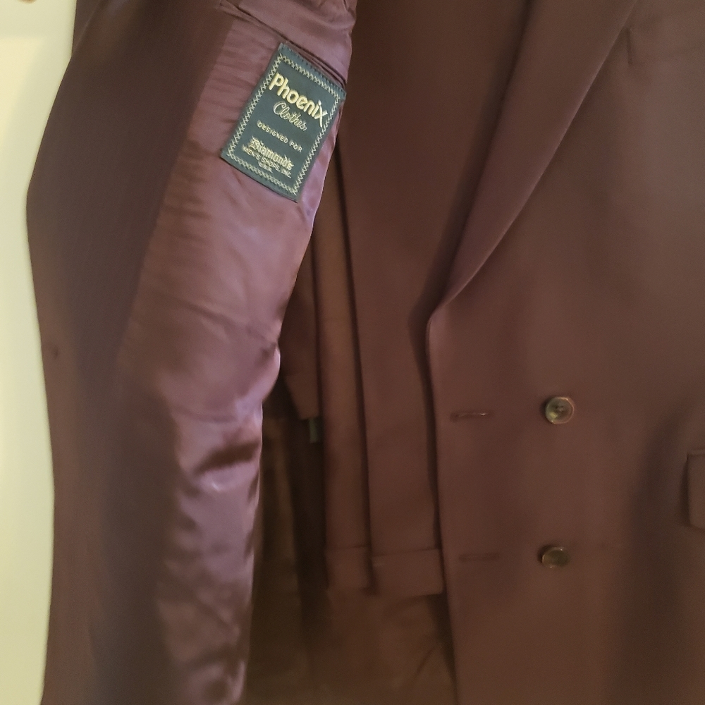 Suit - Picture 2 of 3
